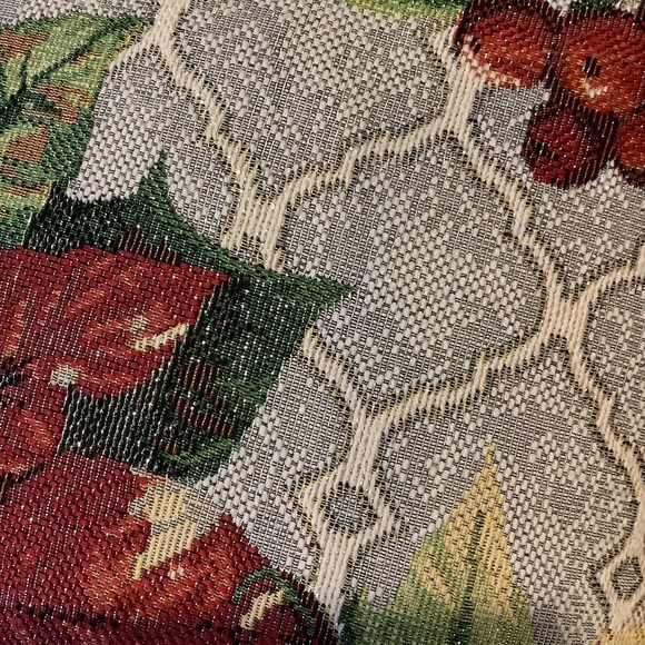 Throw Pillow Poinsettia & Berries with silver lame - Picture 4 of 5